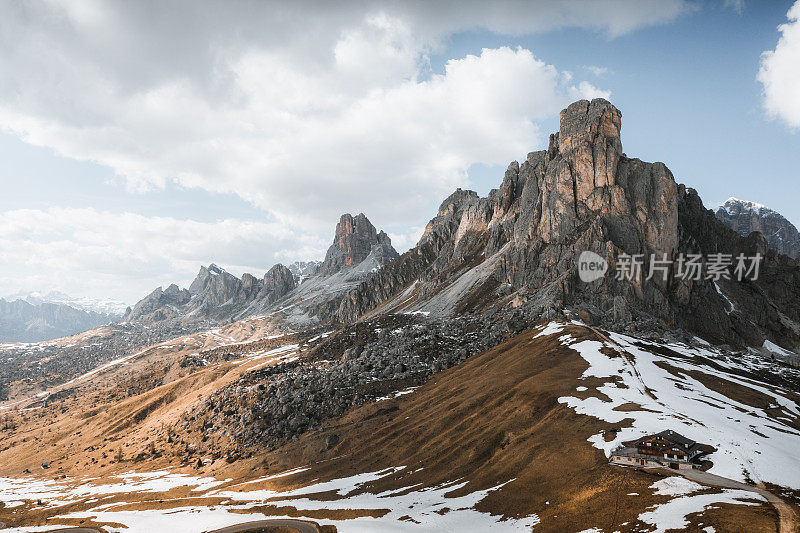 意大利阿尔卑斯山白云石的Passo Giau雪景